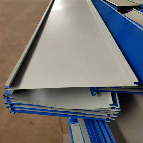 1.8米高活動(dòng)圍欄 工地臨時(shí)小草鐵皮圍擋 中式加厚裝配式護(hù)欄送工地