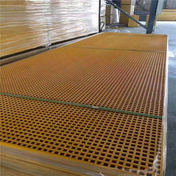 加厚光伏發(fā)電走道格柵 電站檢修踏板 操作平臺(tái)玻璃鋼切割
