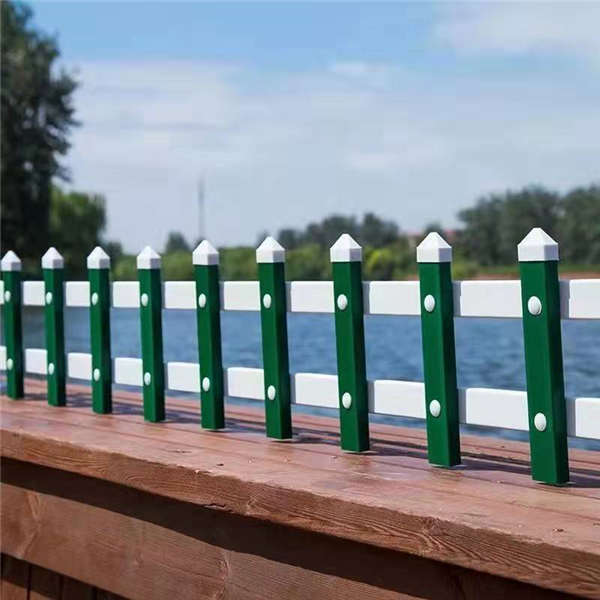加厚塑鋼防護(hù)柵欄 庭院門前小區(qū)欄桿 豎管草坪護(hù)欄泓宸輝